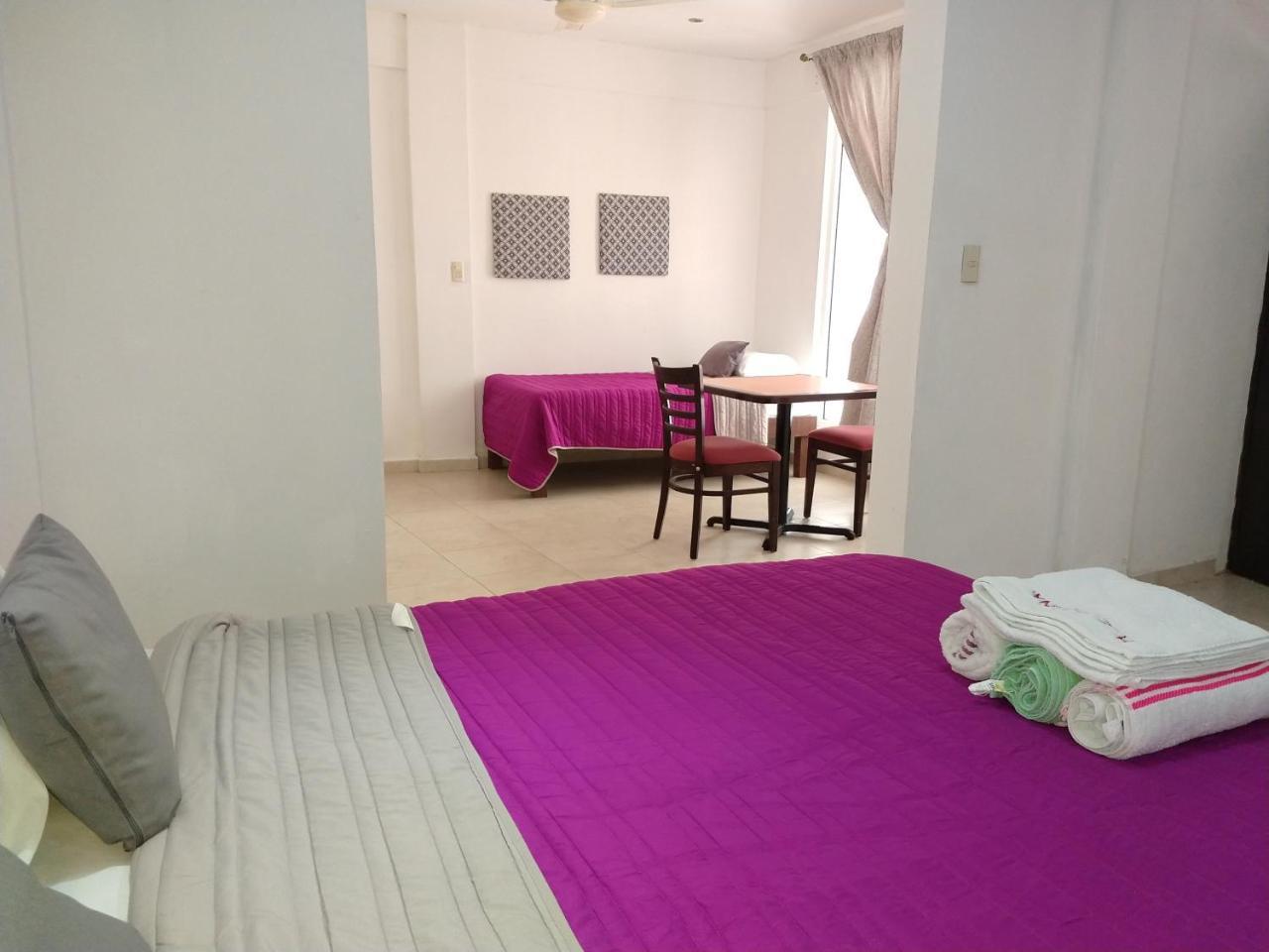 Hotel Espana 체투말 외부 사진