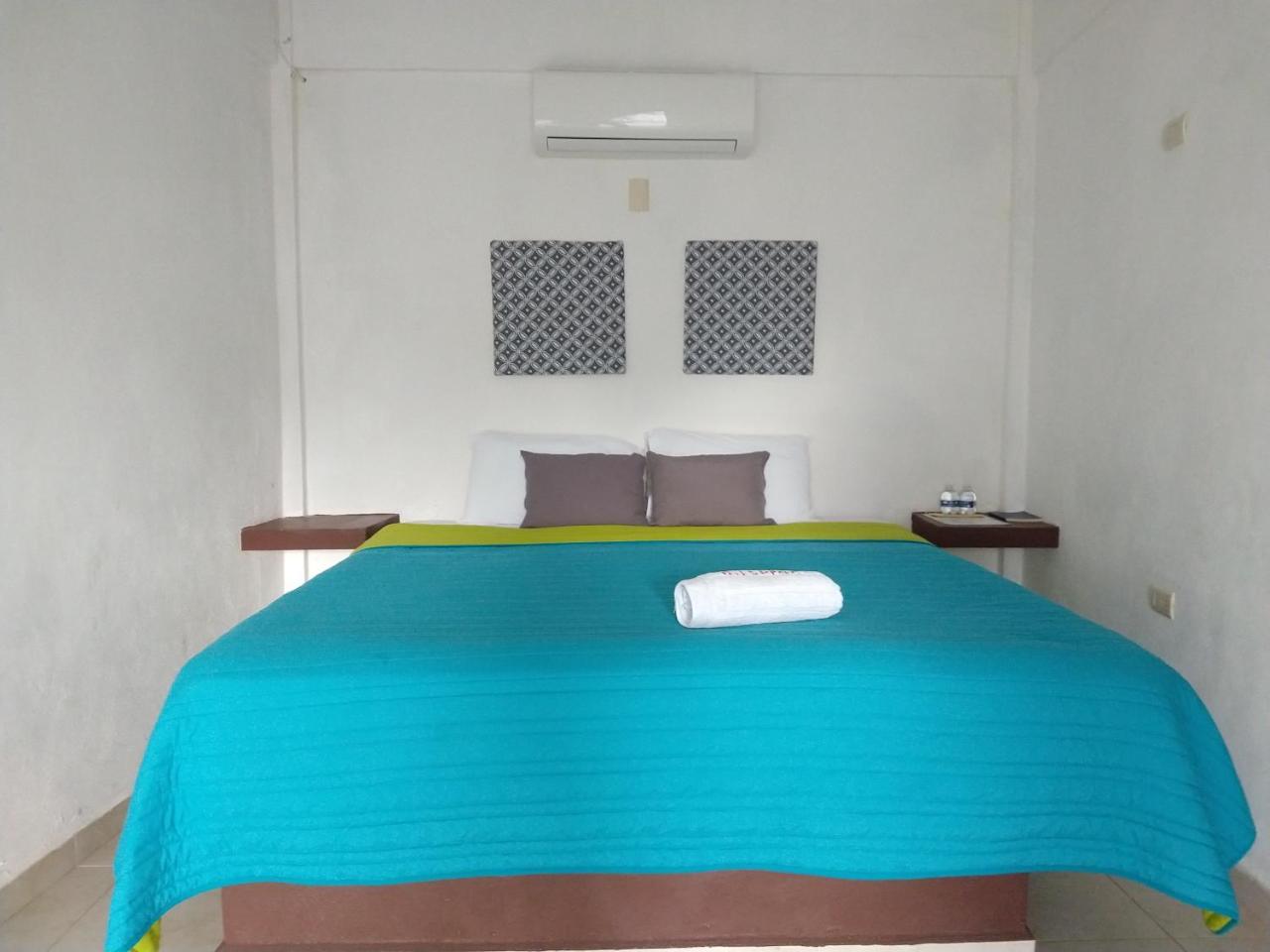 Hotel Espana 체투말 외부 사진